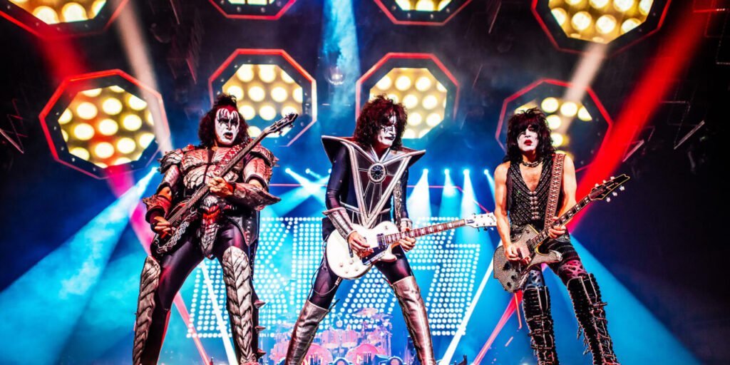 Kiss Bids Farewell